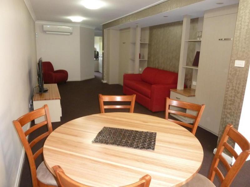 The Aston Motel 4*