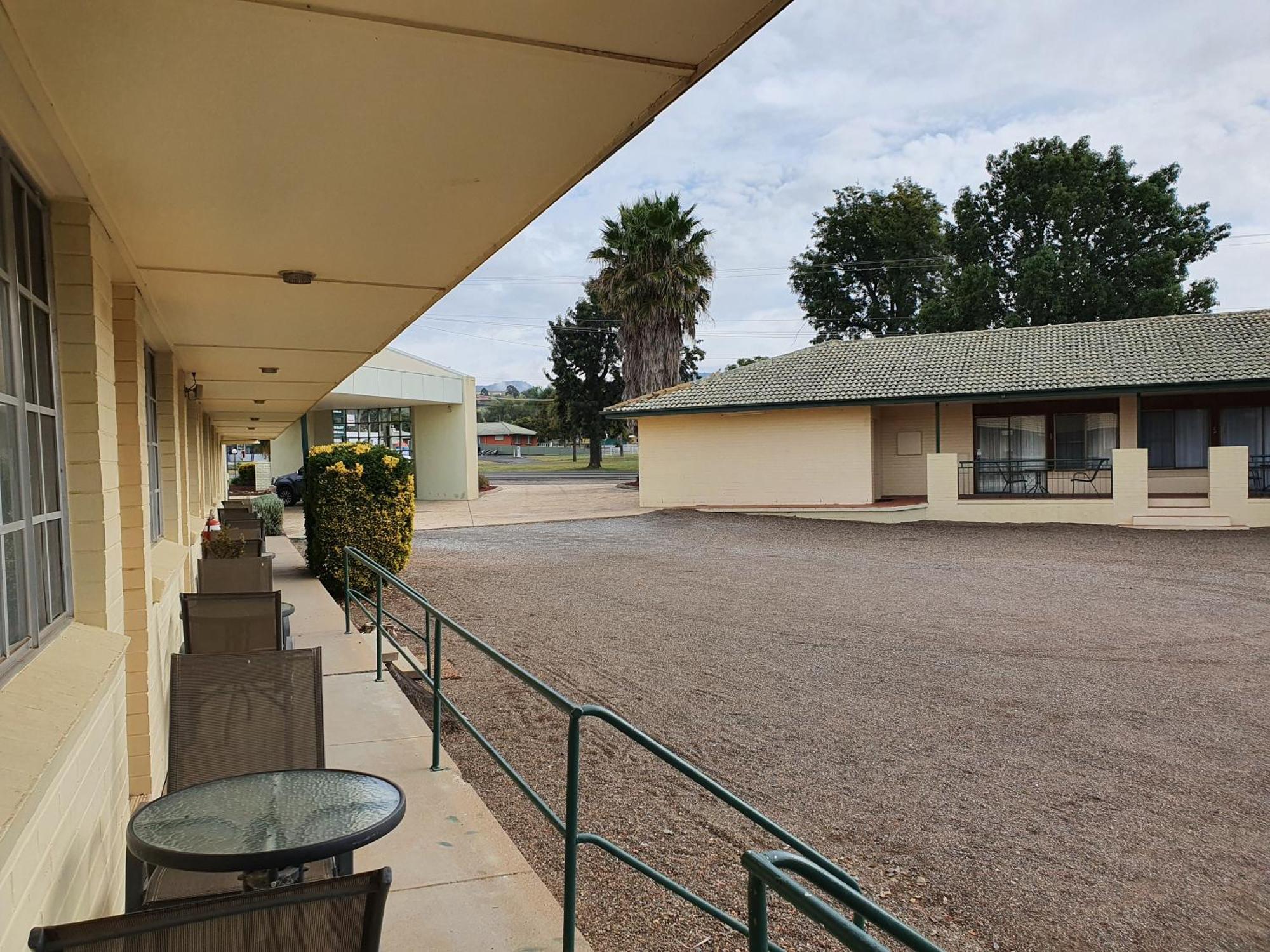 The Aston Motel 4*